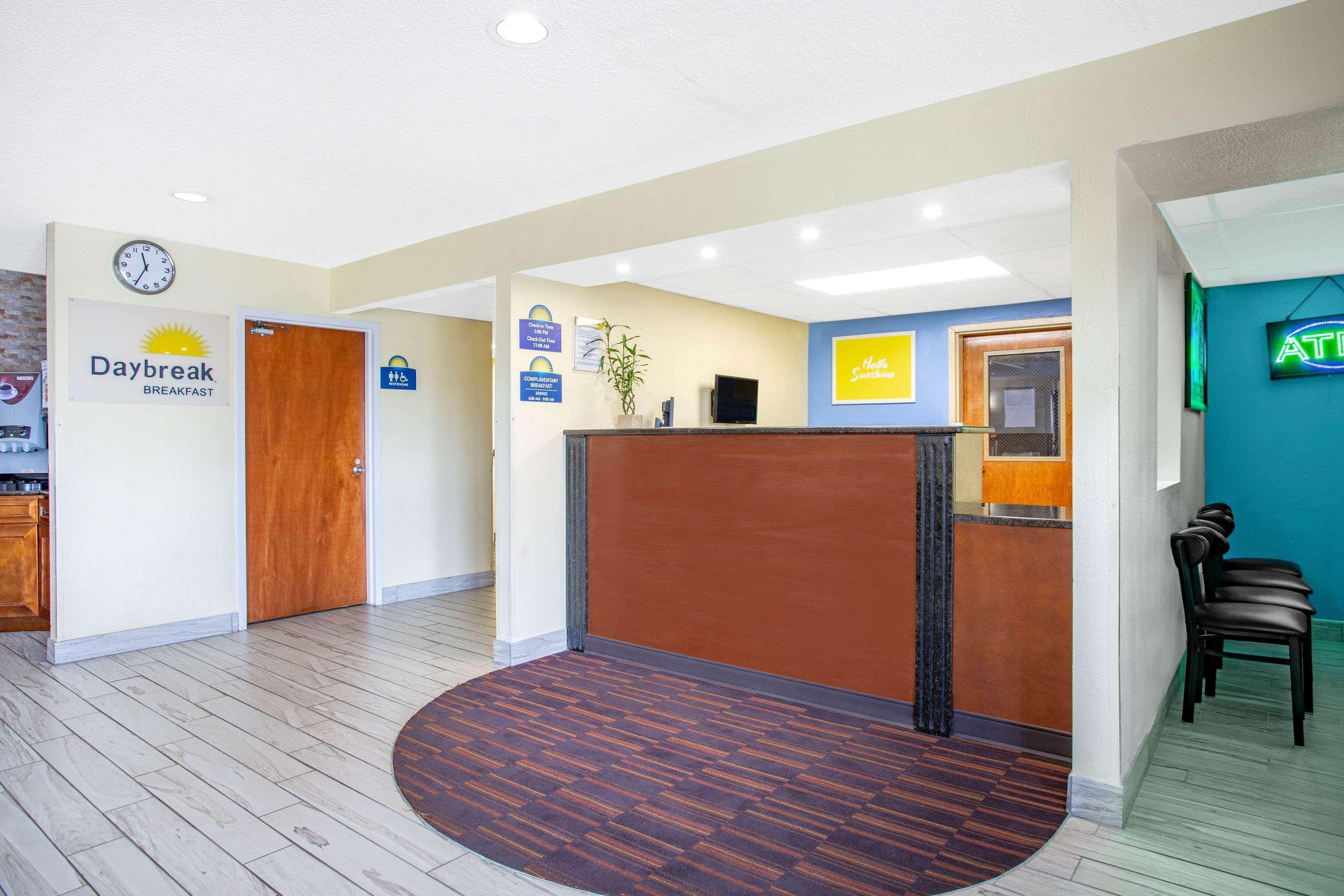Days Inn By Wyndham Lancaster Pa Dutch Country Ronks Buitenkant foto