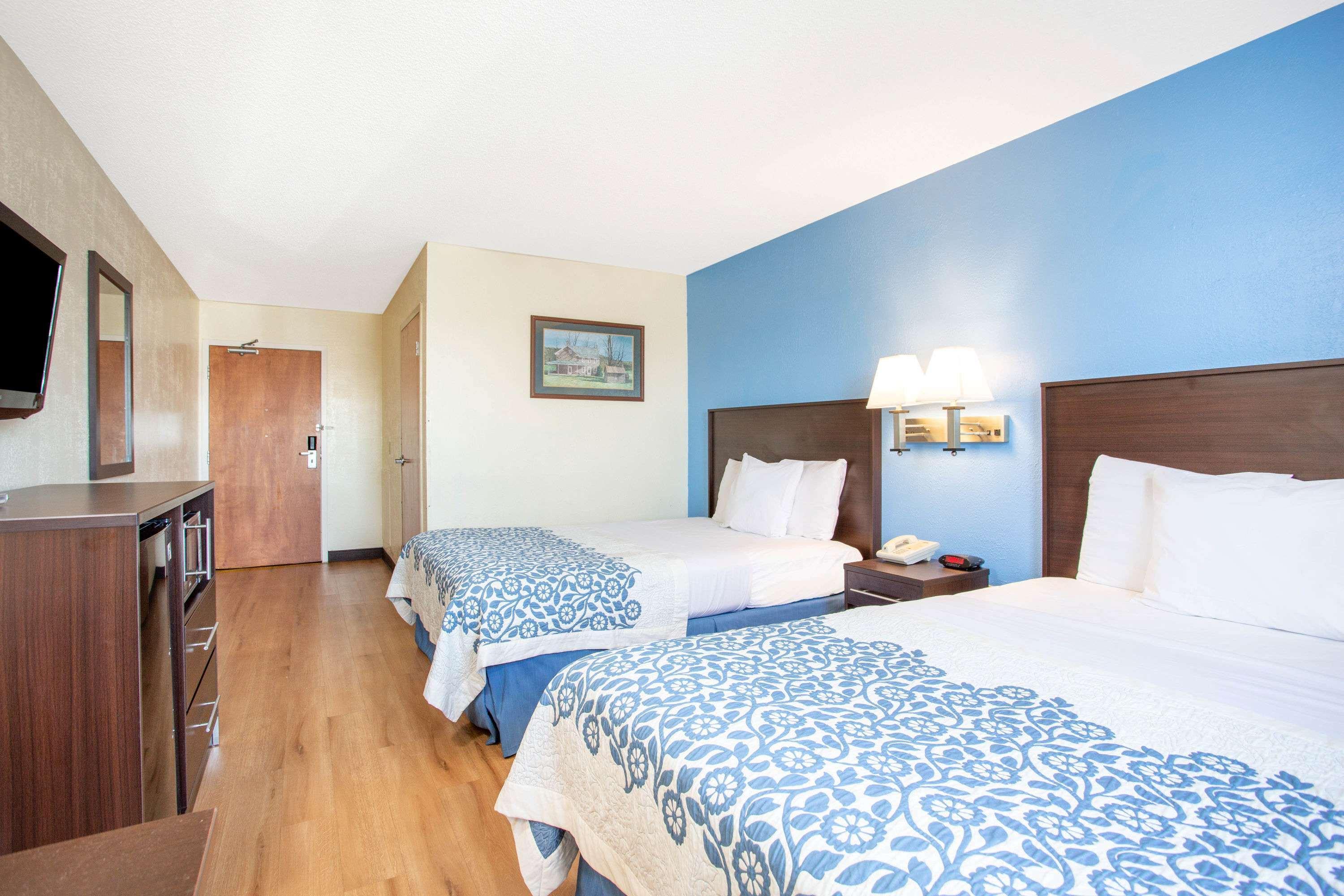Days Inn By Wyndham Lancaster Pa Dutch Country Ronks Buitenkant foto