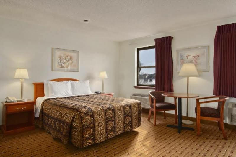 Days Inn By Wyndham Lancaster Pa Dutch Country Ronks Buitenkant foto